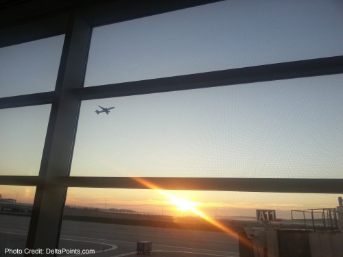 sunrise at detroit dtw airport delta points blog