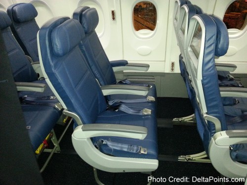 Delta Air Lines 737-900ER photos delta points travel blog (11)