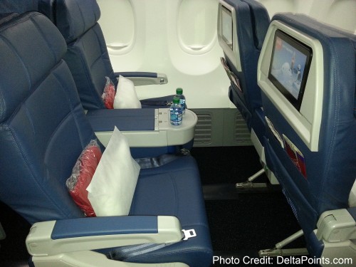 Delta Air Lines 737-900ER photos delta points travel blog (15)