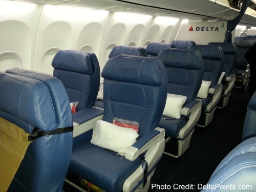 Delta Air Lines 737-900ER photos delta points travel blog (2)