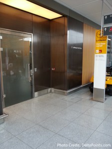 Entrance upstairs Lufthansa MUC 1st class lounge delta points blog