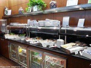 Food and drink choices united global first class lounge chicago ord delta points blog (2)
