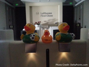 Lufthansa 1st class munich to Toronto A330 DeltaPoints blog review (15)