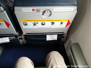 KLM E190 exit row 11 delta points blog (1)