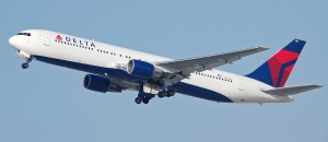 delta 767-300ER widebody jet