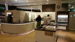 aspire lounge number 25 amsterdam ams airport review rene delta points (4)