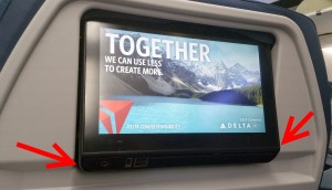 new tilt screen for Delta 737-900er